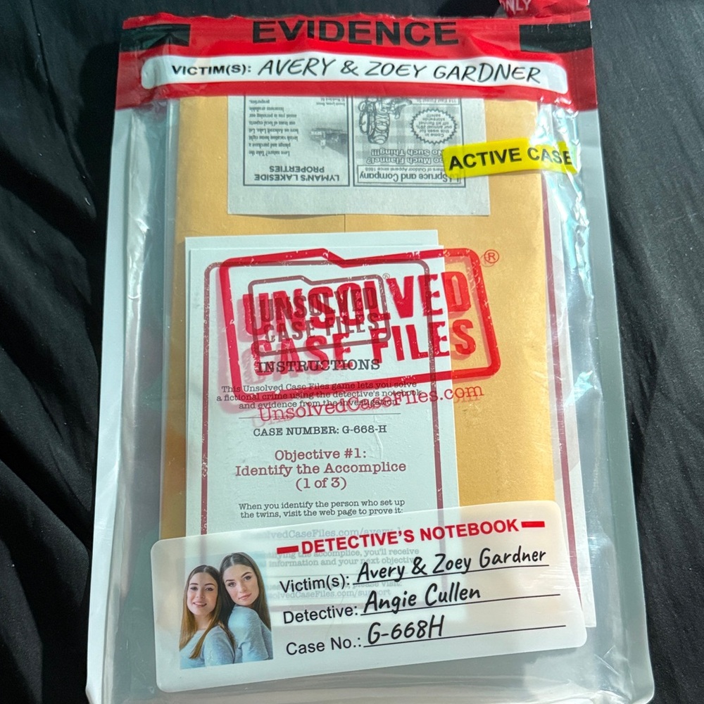 Detective Puzzle - Yellow